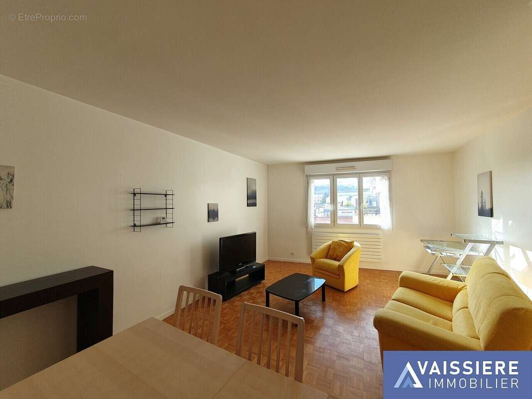 Appartement à SURESNES