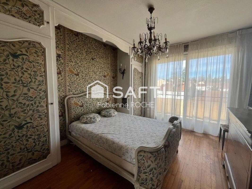 Photo 8 - Appartement à SAINT-PRIEST-EN-JAREZ