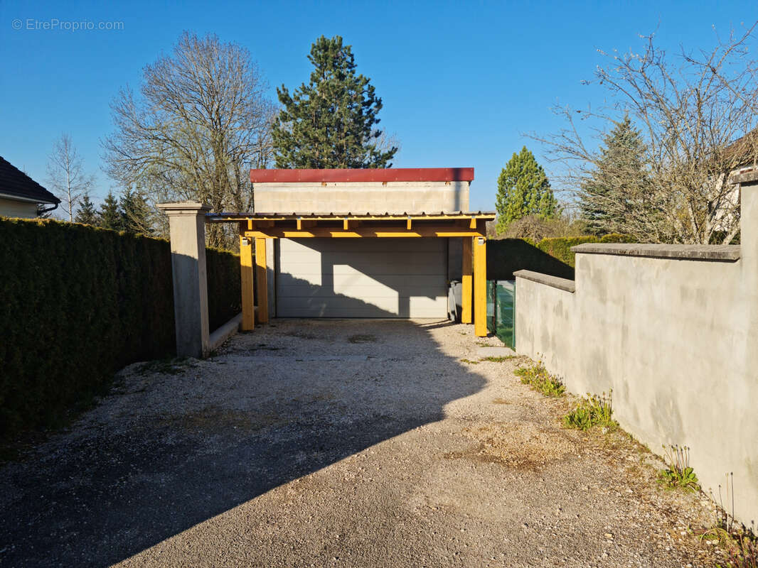 Maison à DOMPIERRE-LES-TILLEULS