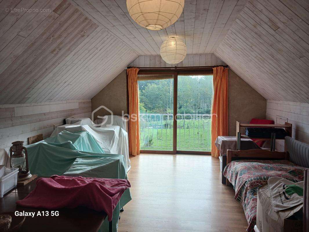 Maison à VILLAINES-LES-ROCHERS