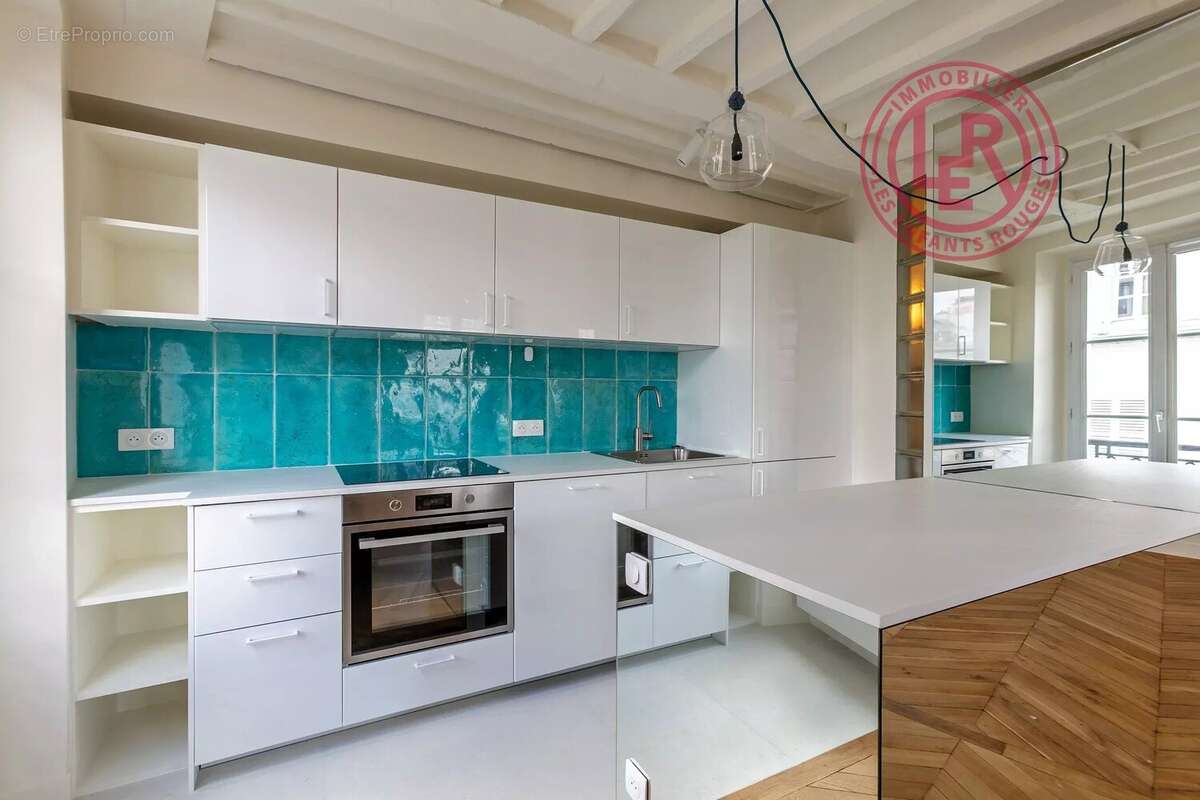 Appartement à PARIS-3E