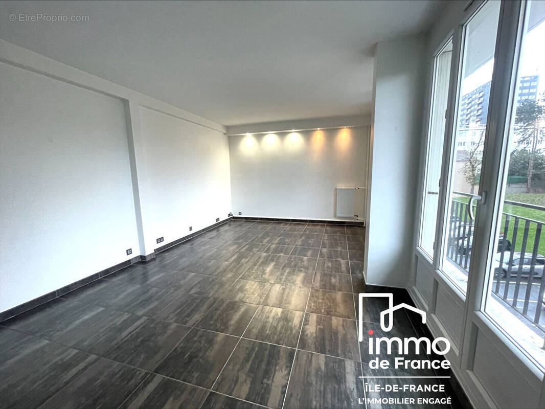 Appartement à ROSNY-SOUS-BOIS