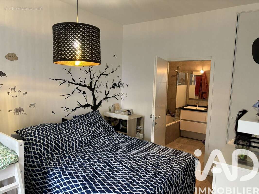 Photo 8 - Appartement à SAINT-GENIS-LES-OLLIERES