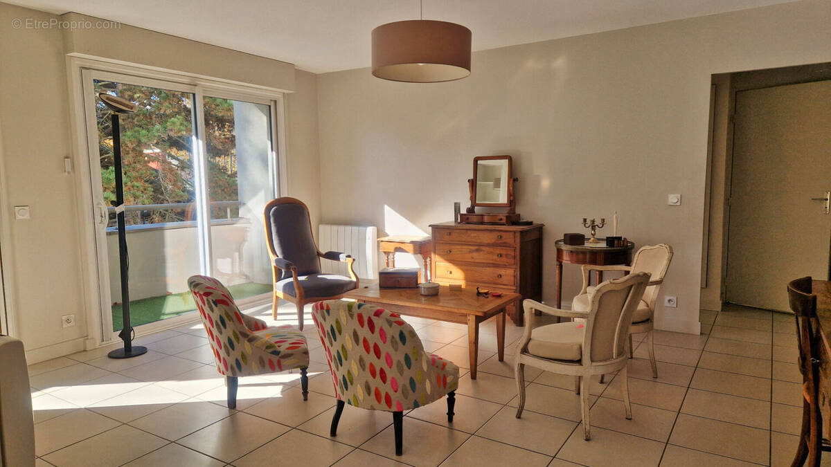 Appartement à TASSIN-LA-DEMI-LUNE