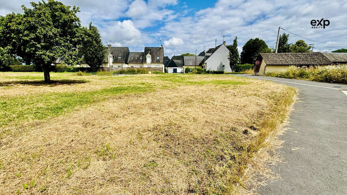 Terrain 501 m² à Mayenne  - photo 3