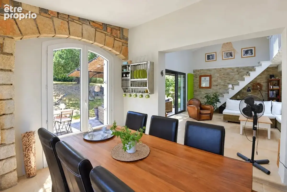 Tourrettes - Villa avec dépendance, piscine et vue - photo 5