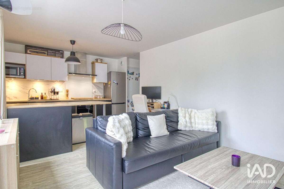 Photo 2 - Appartement à SAINT-THIBAULT-DES-VIGNES