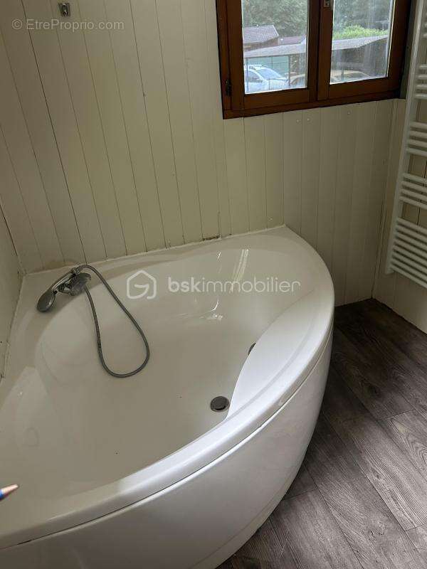 Chalet de 55 m² situé dans un domaine à Egriselles le Bocage - photo 5