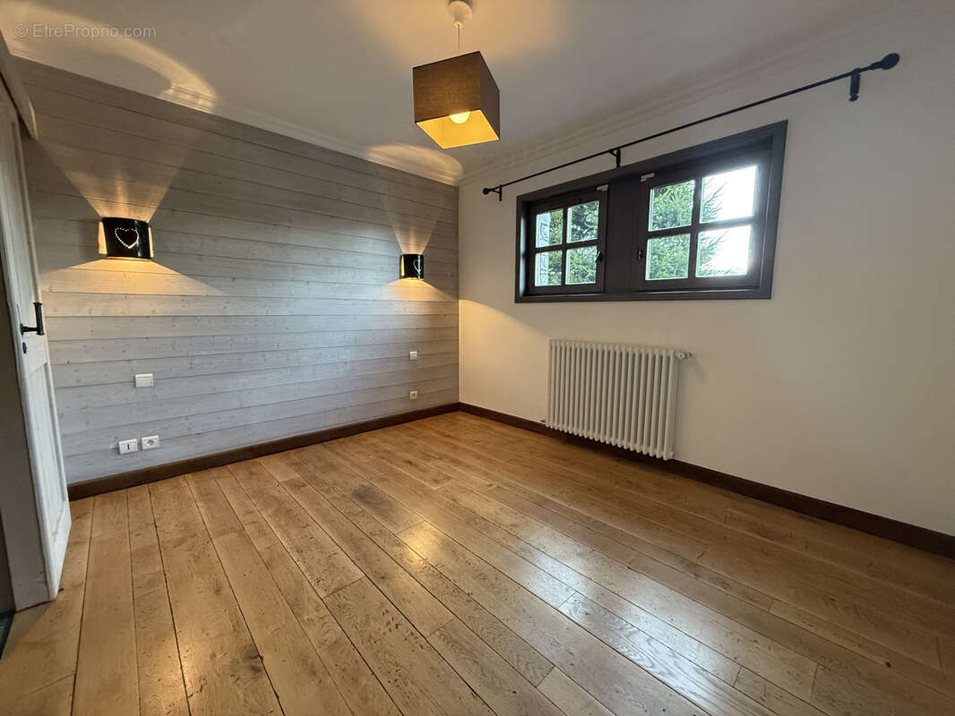 Maison à LA PERRIERE