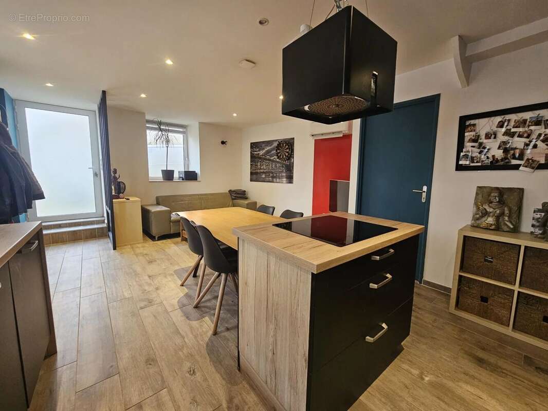 Maison à SAINT-MARTIN-DU-MONT