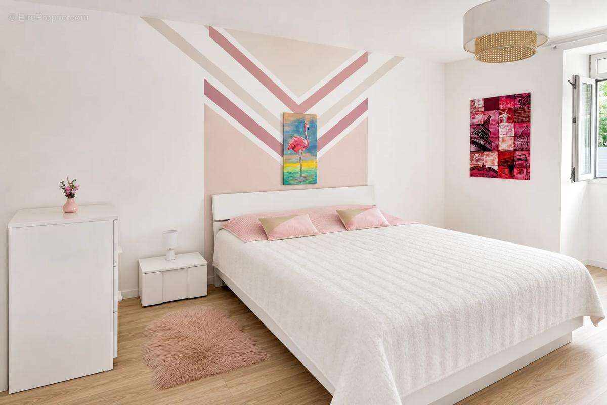 2 Maisons 1) 13 pièces de 476 m²
 2)58 m2 indépendante Cagnotte - photo 31