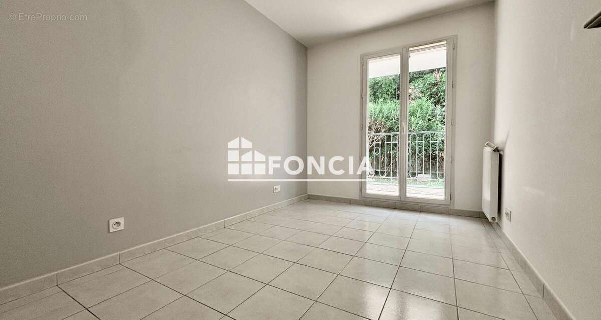 Appartement t3 avec terrasse - photo 6