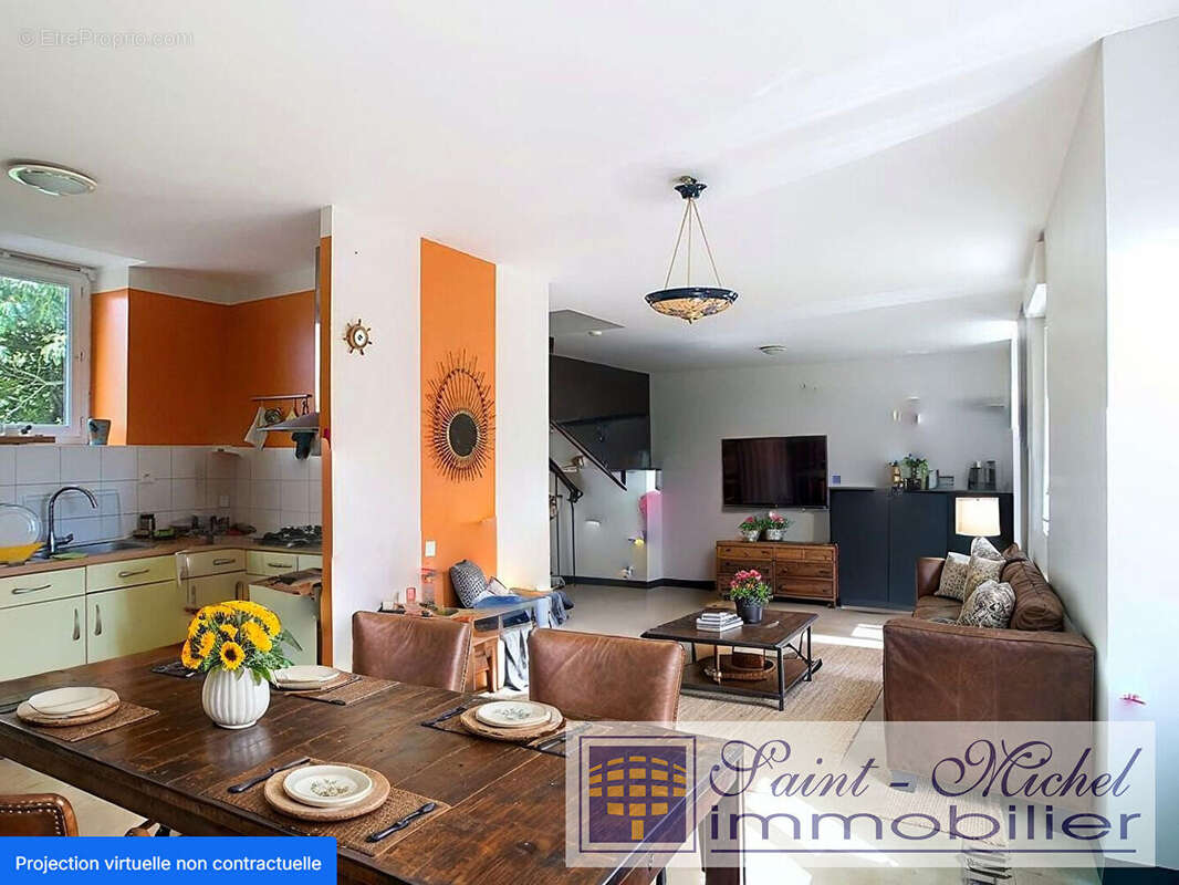 Maison à SAINT-THURIEN