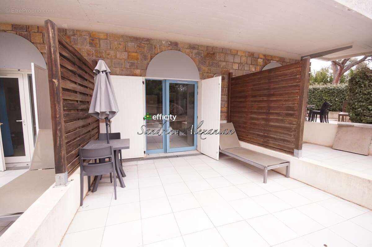 Appartement à FREJUS