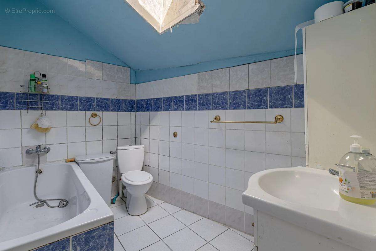 Maison à VILLENEUVE-LE-ROI