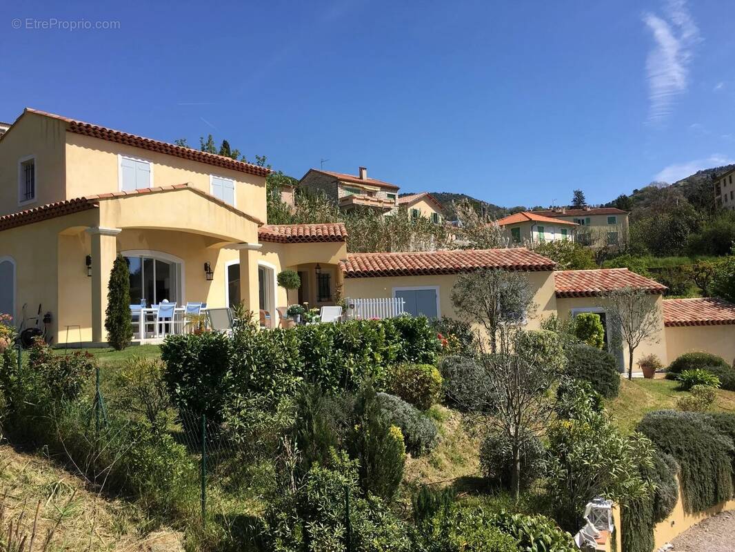 Maison à TOURRETTE-LEVENS