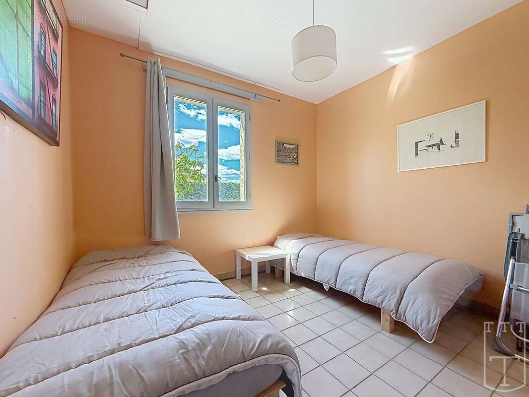 Maison à RUOMS