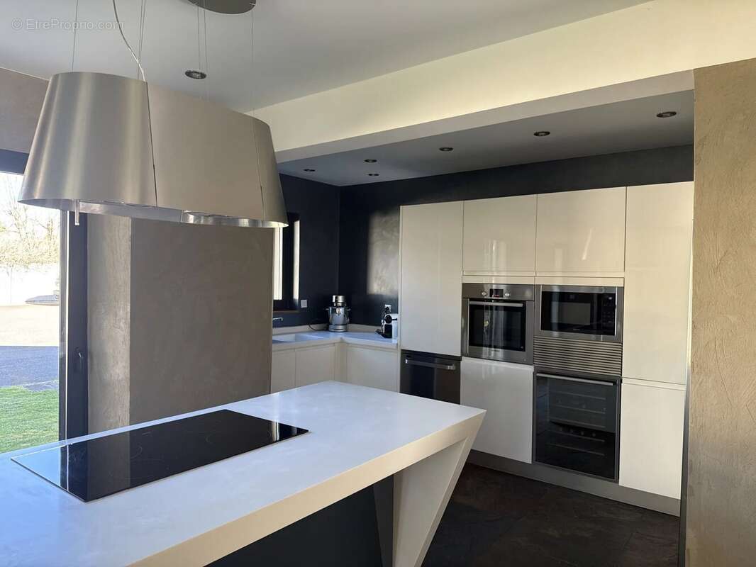 Maison à POIGNY-LA-FORET