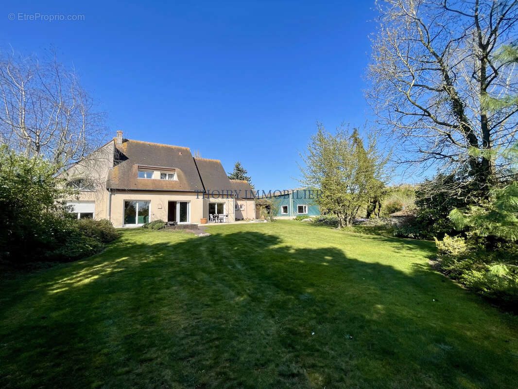 Maison à MONTFORT-L&#039;AMAURY