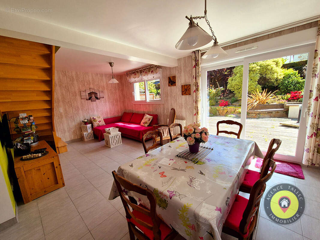 Maison à CREHEN