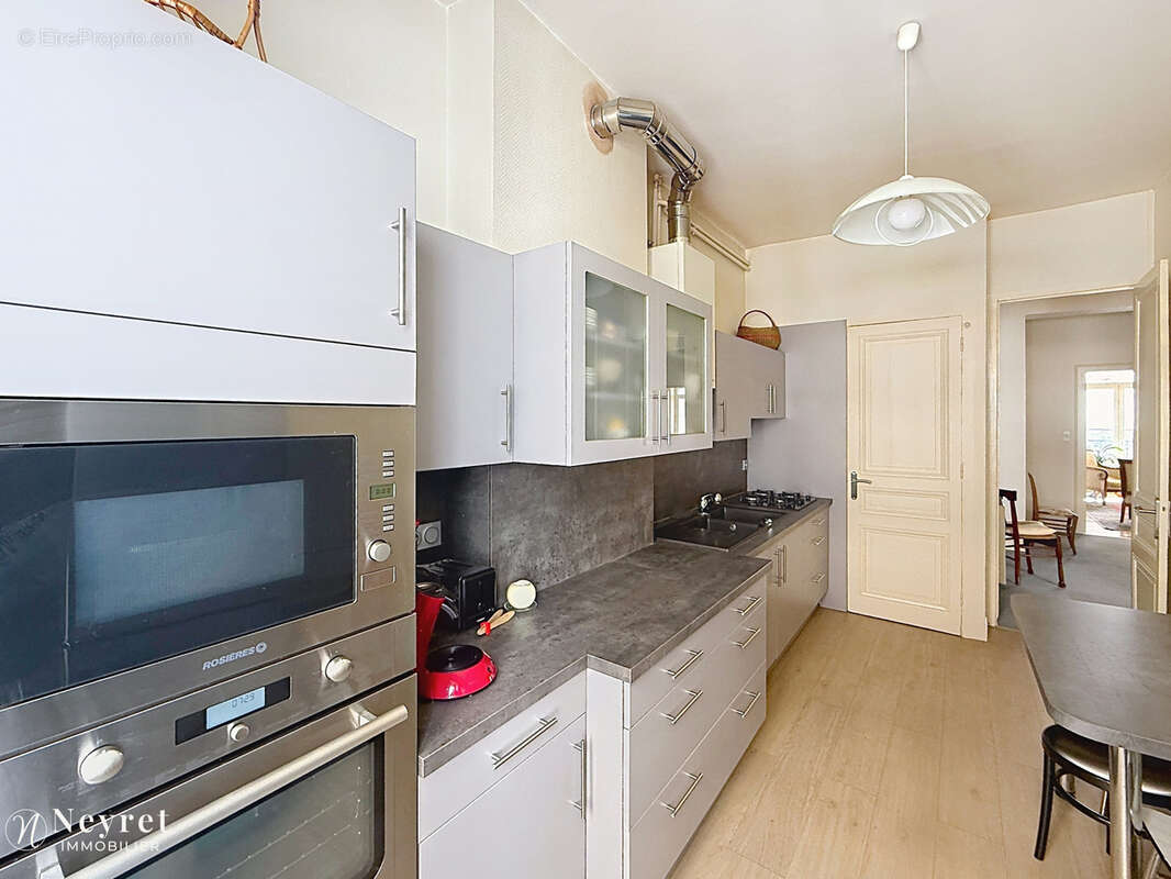 Appartement à SAINT-ETIENNE
