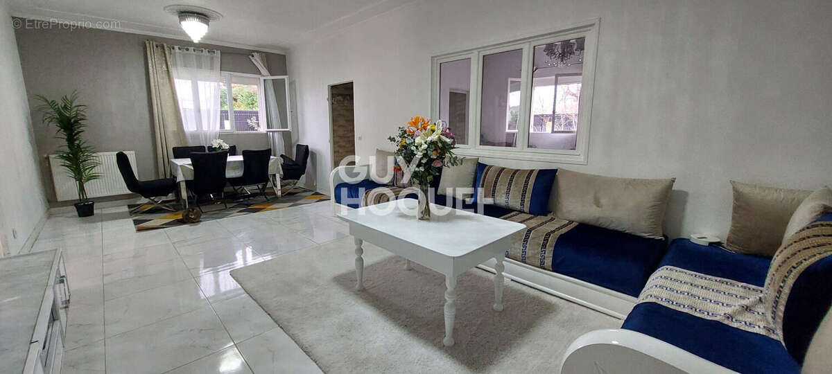 Maison à AUBERGENVILLE