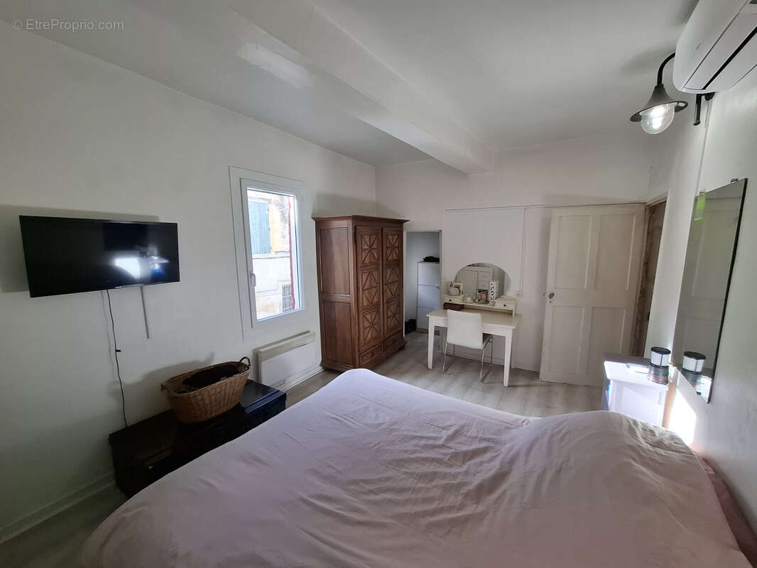 Maison à FONTVIEILLE