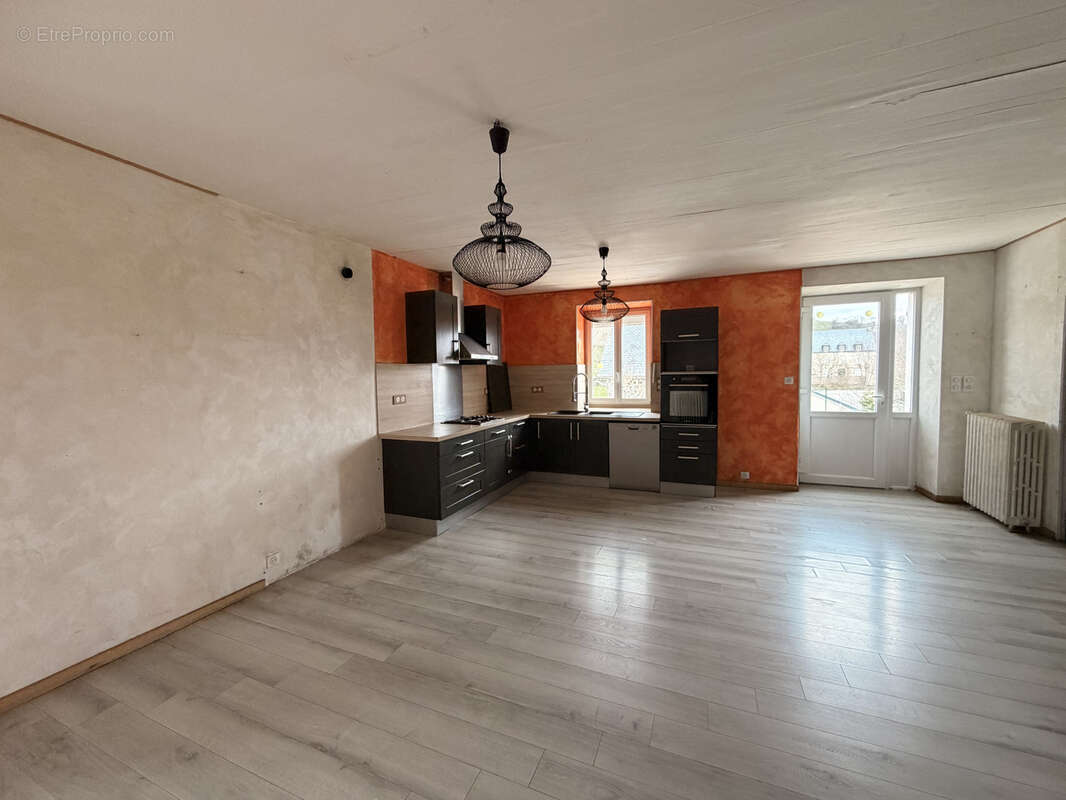 Maison à SAINT-SATURNIN