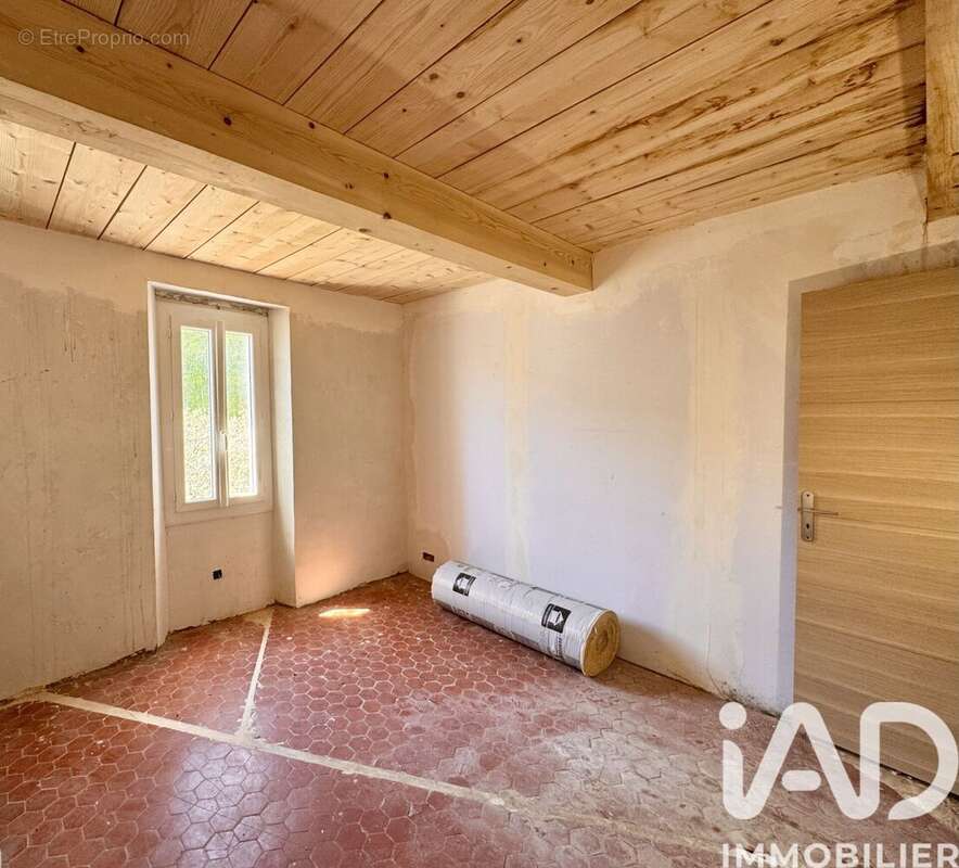 Maison 100 m² à La Garde-Freinet  - photo 7