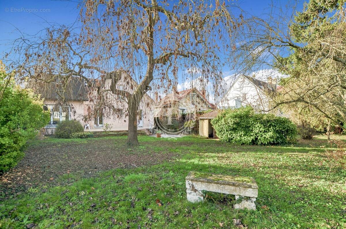 Maison à SAINT-LEU-LA-FORET