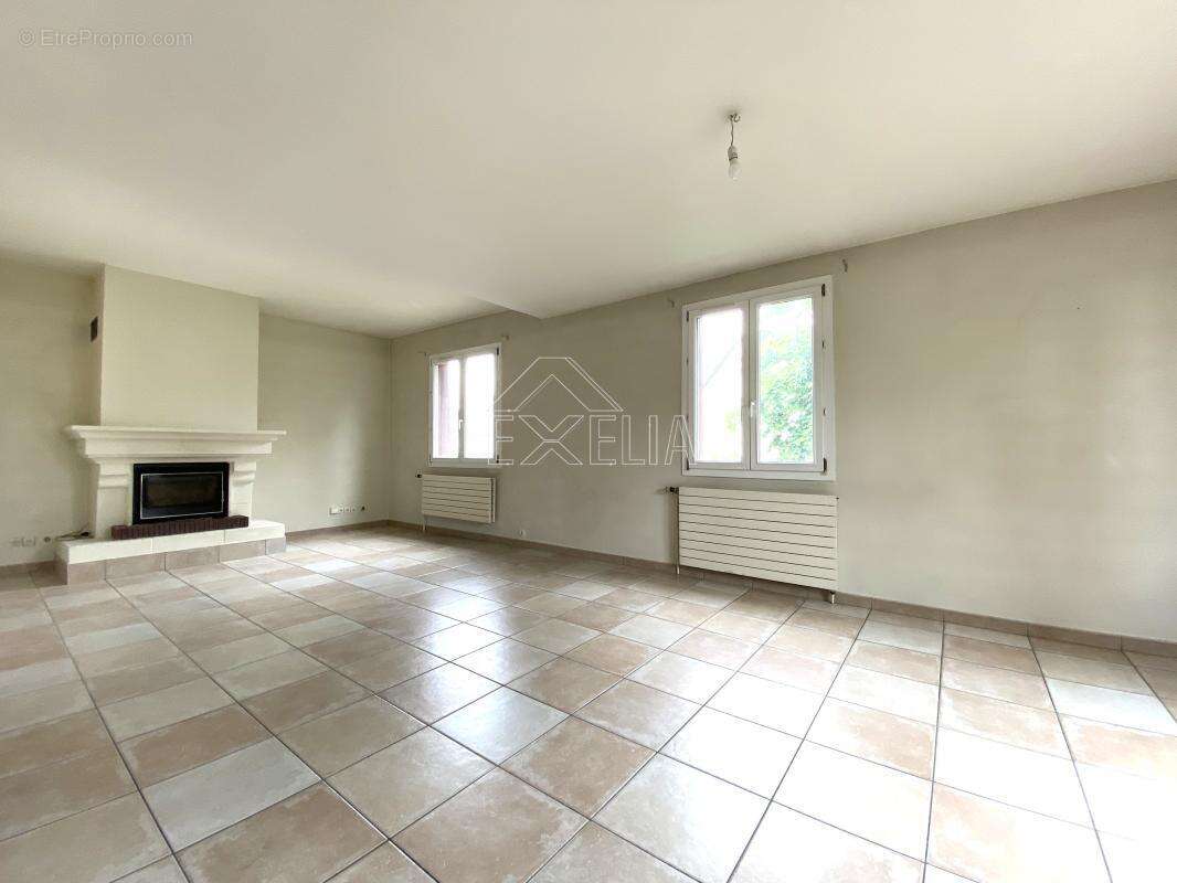 Maison à ROSNY-SUR-SEINE