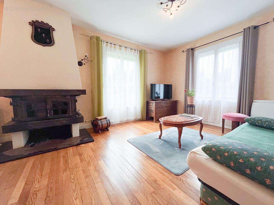 Maison à ECUEILLE