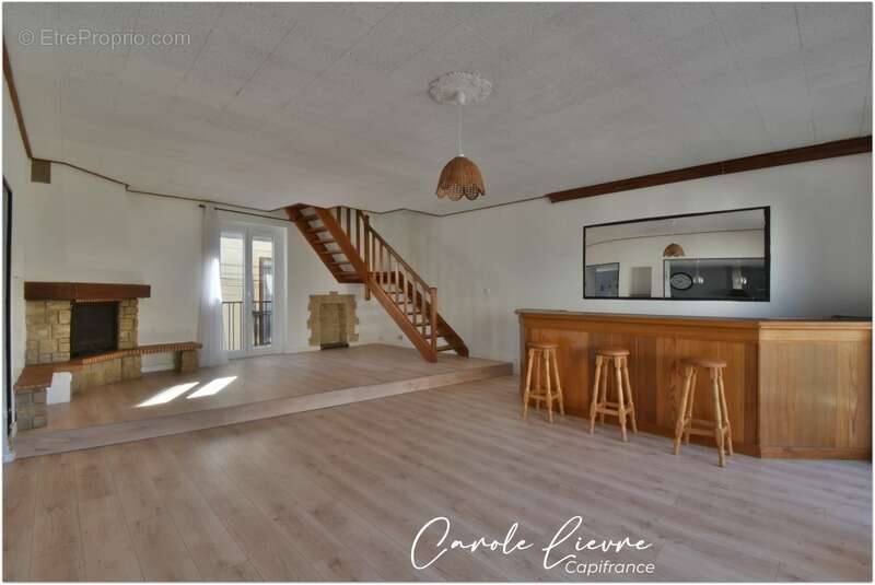 Appartement à LEZIGNAN-LA-CEBE