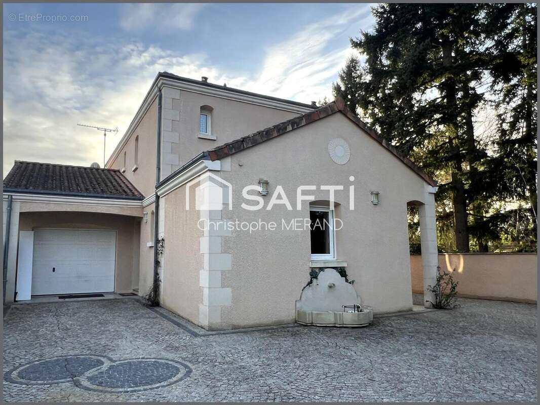 Photo 2 - Maison à DANGE-SAINT-ROMAIN