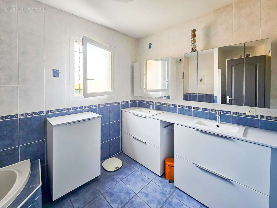 Maison à SAINT-MAURICE-L'EXIL