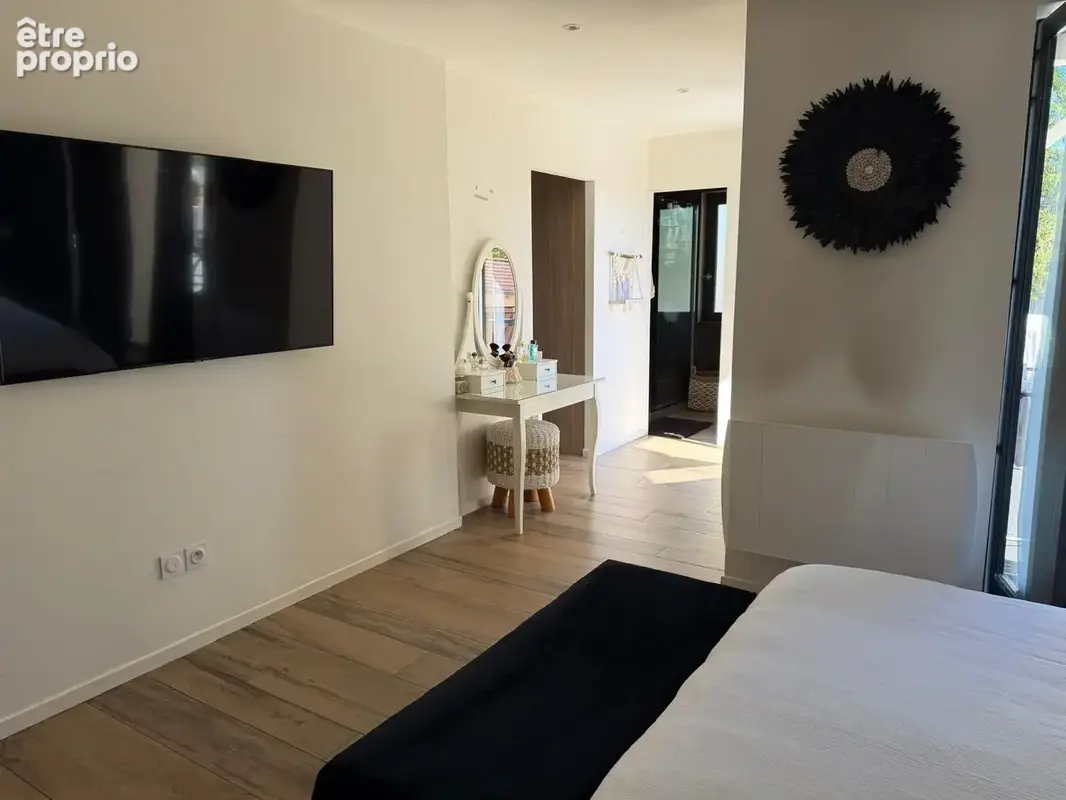 Maison rénovée de 202 m2 avec dépôt de 90m2, idéal artisan - roche-la-moliere - photo 14