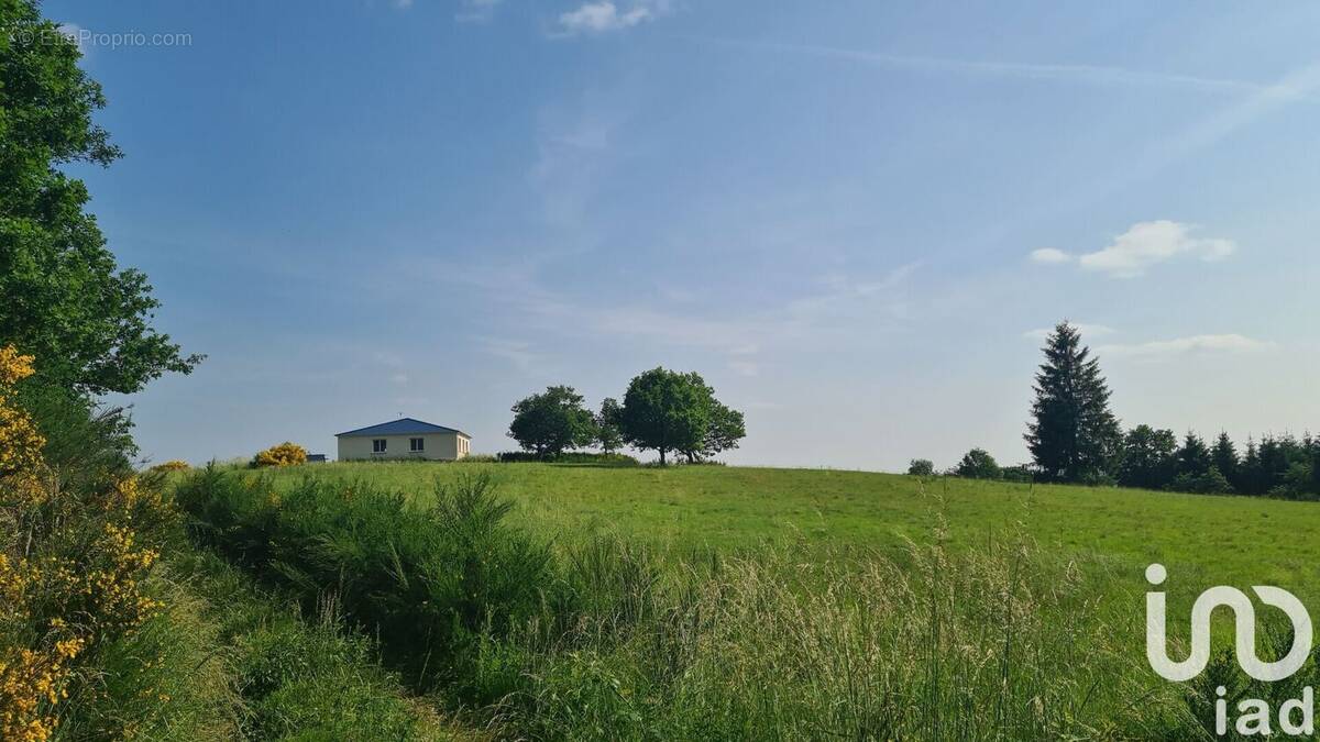 Photo 1 - Maison à PEYRELEVADE