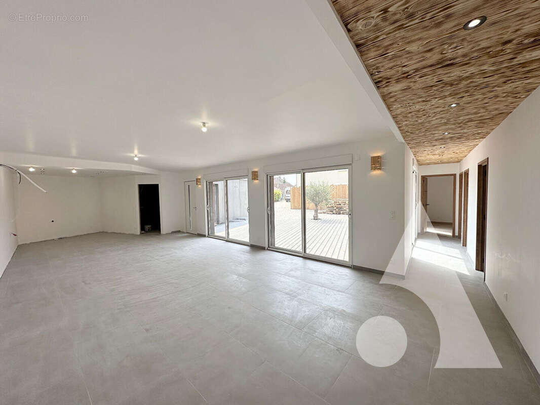 Maison à SAINTE-SAVINE