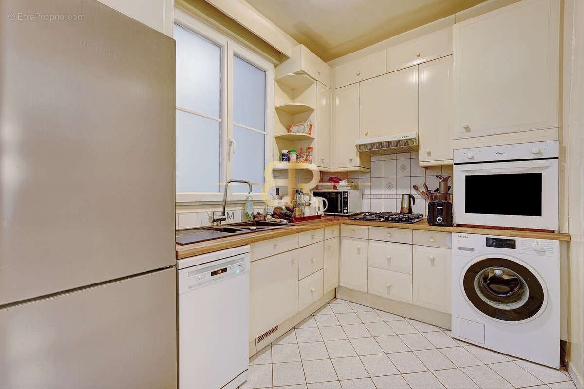 Appartement à PARIS-9E