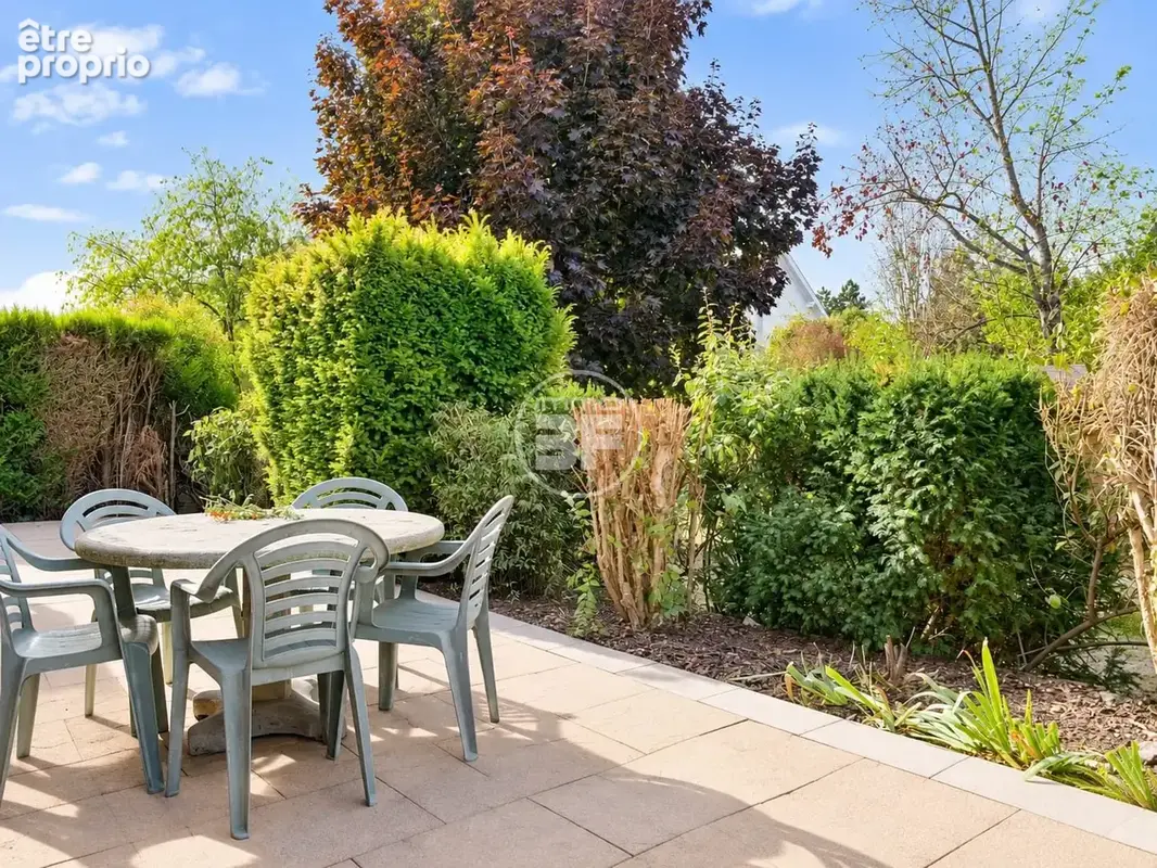 Maison 5 pièces 114 m² à vendre à Saint-Louis (68300) - photo 3