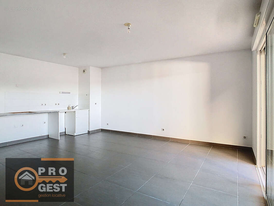 Appartement à LAVERUNE