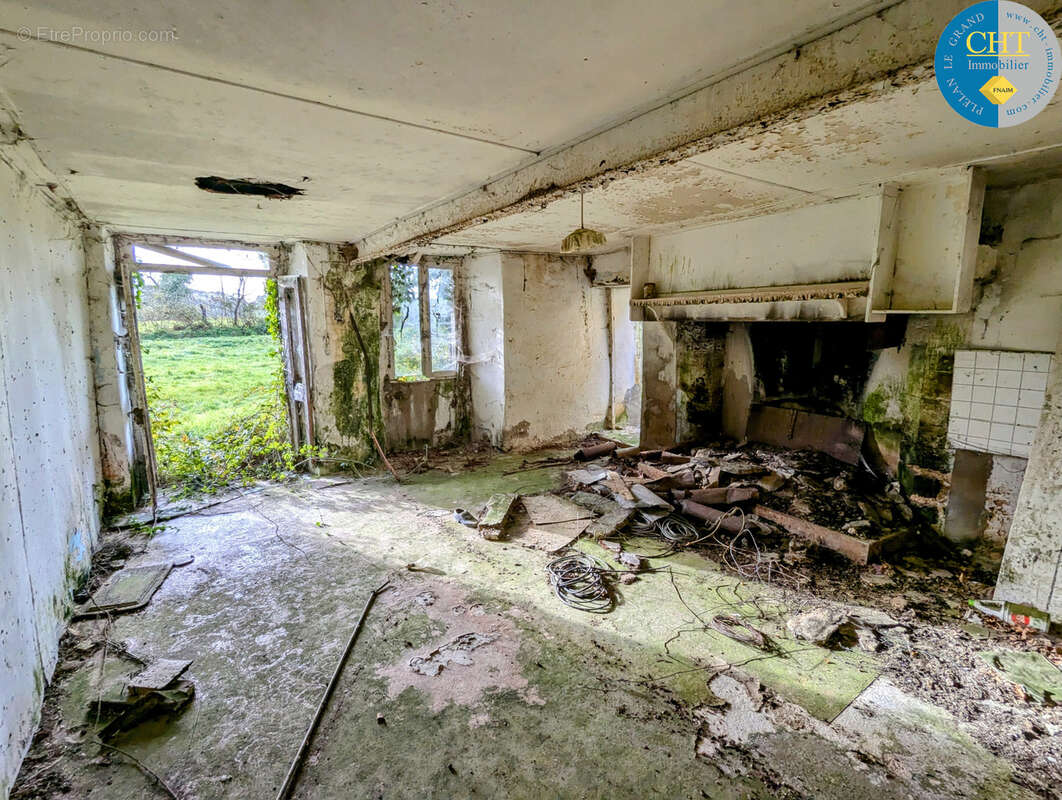 À Tréal, Maison à rénover d'environ 140m2 à acheter 30 100 € - photo 4