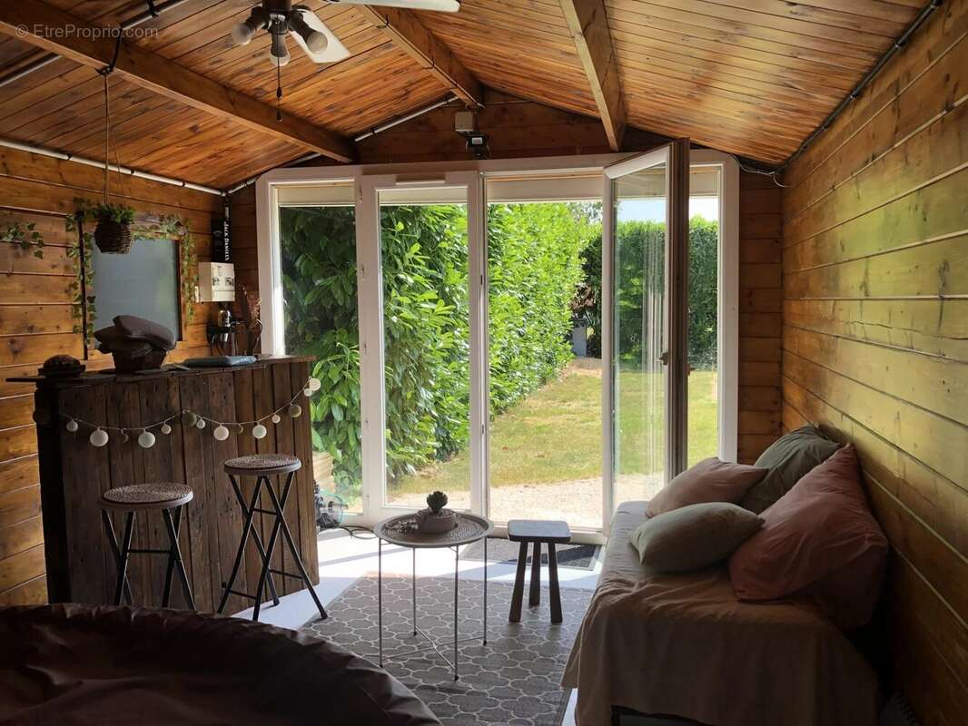 Maison à LA CHAPELLE-SUR-OREUSE