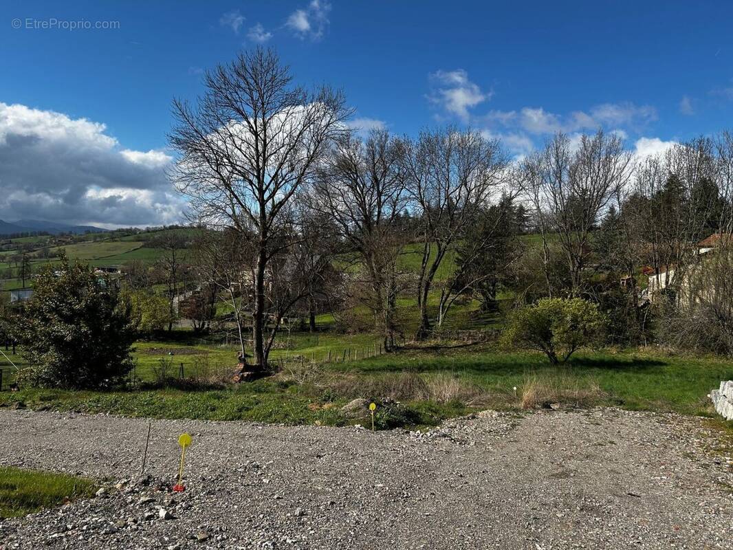 Terrain à SAINT-CHAMOND