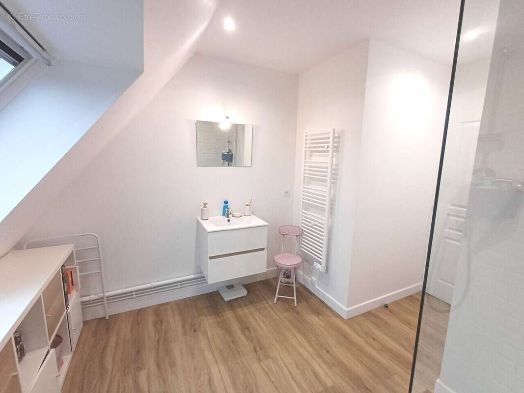 Appartement à BUCHY