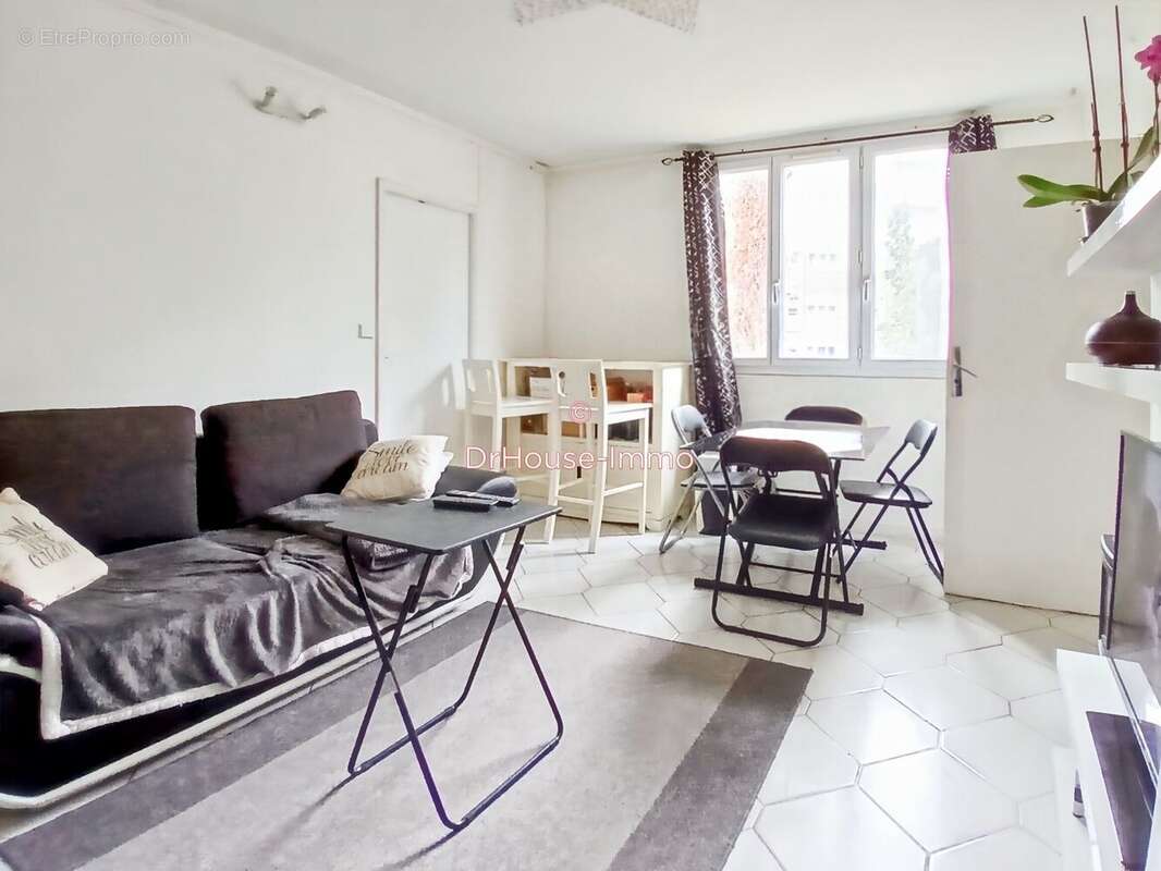 Appartement à VALENTON