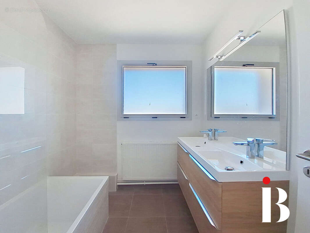 À vendre - Superbe T4 rénové à neuf à Saint-Herblain - Secteur Route de Vannes - photo 6