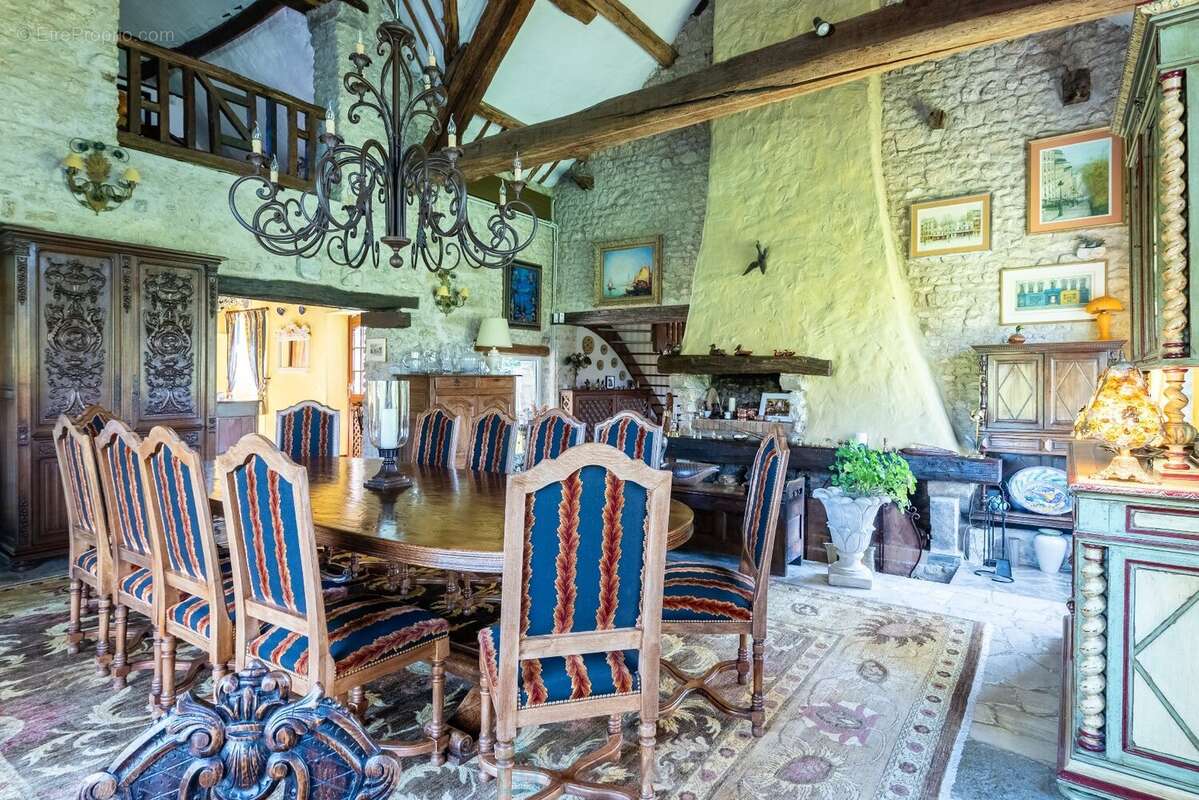 Maison à FONTAINEBLEAU