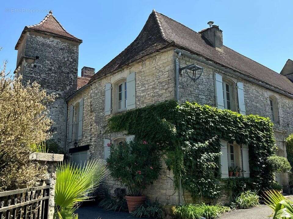 Maison à THEDIRAC