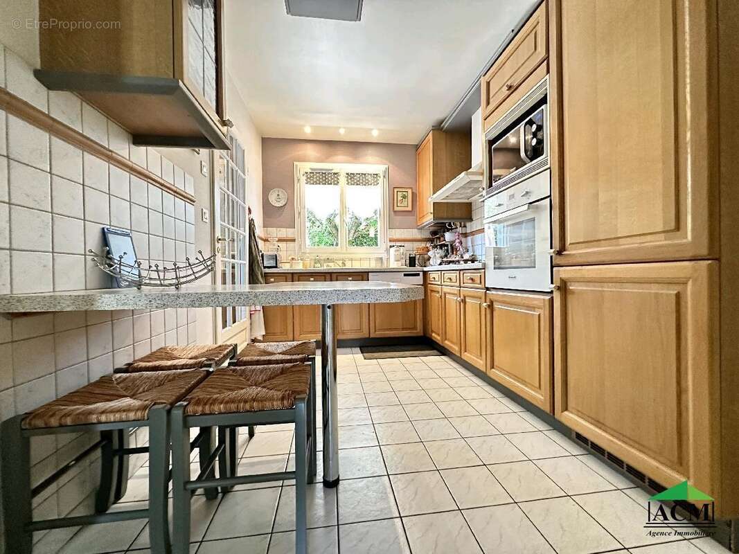 Maison à MERY-SUR-OISE